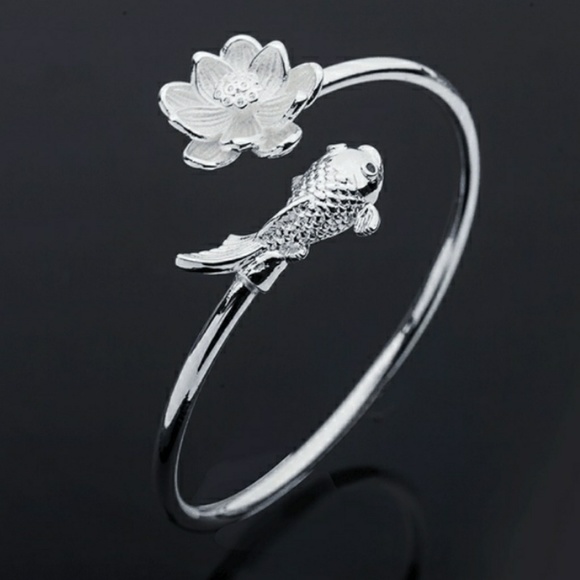 ONE LEFT🌺Lotus Flower Bangle - Picture 3 of 5